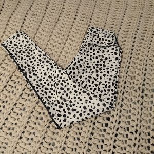 Balance athletica snow leopard leggings